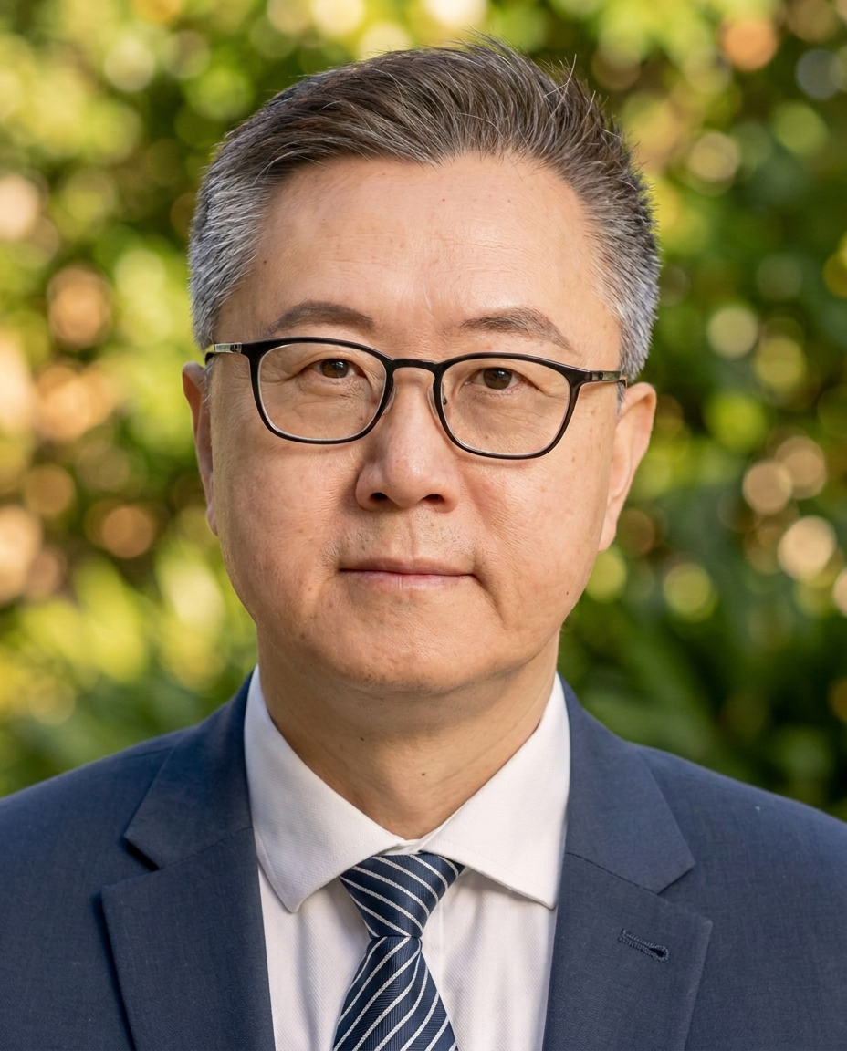 Dr. Hongwei Cheng portrait